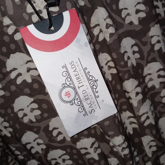 NWT Sacred Threads Top - Picture 5 of 5